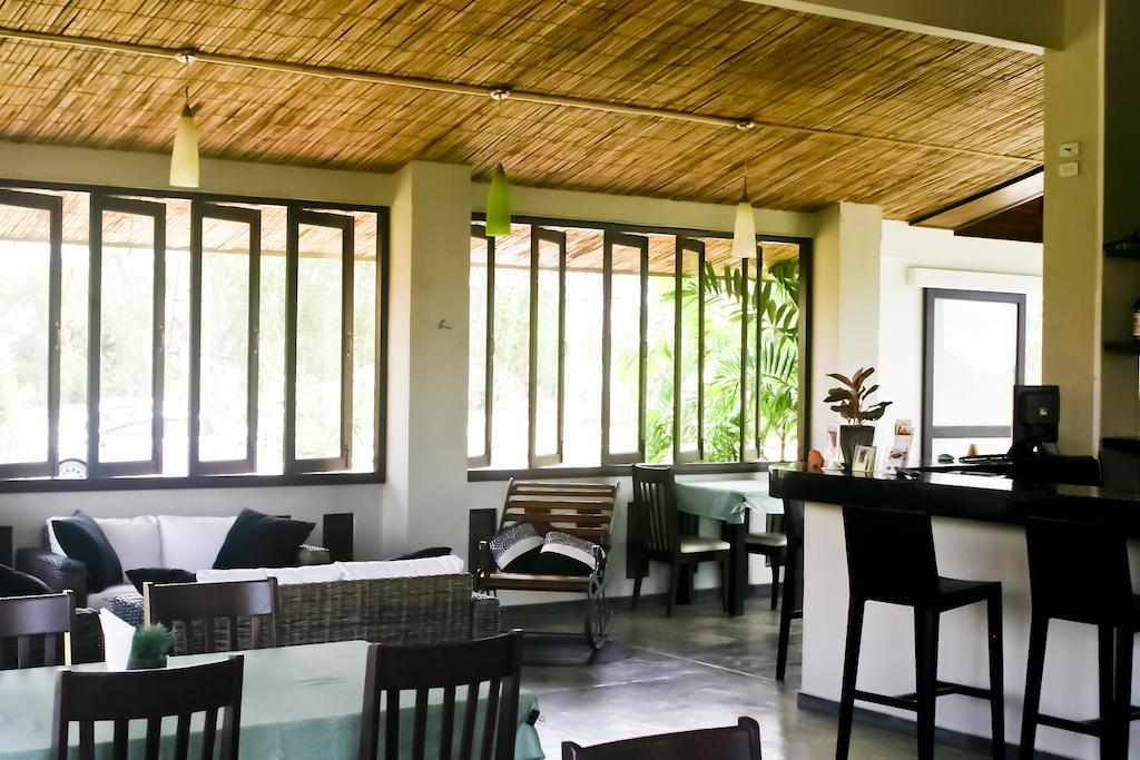 Garden Hills Villa Resort Petchaburi Esterno foto