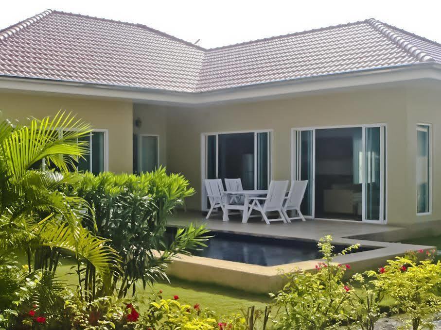 Garden Hills Villa Resort Petchaburi Esterno foto