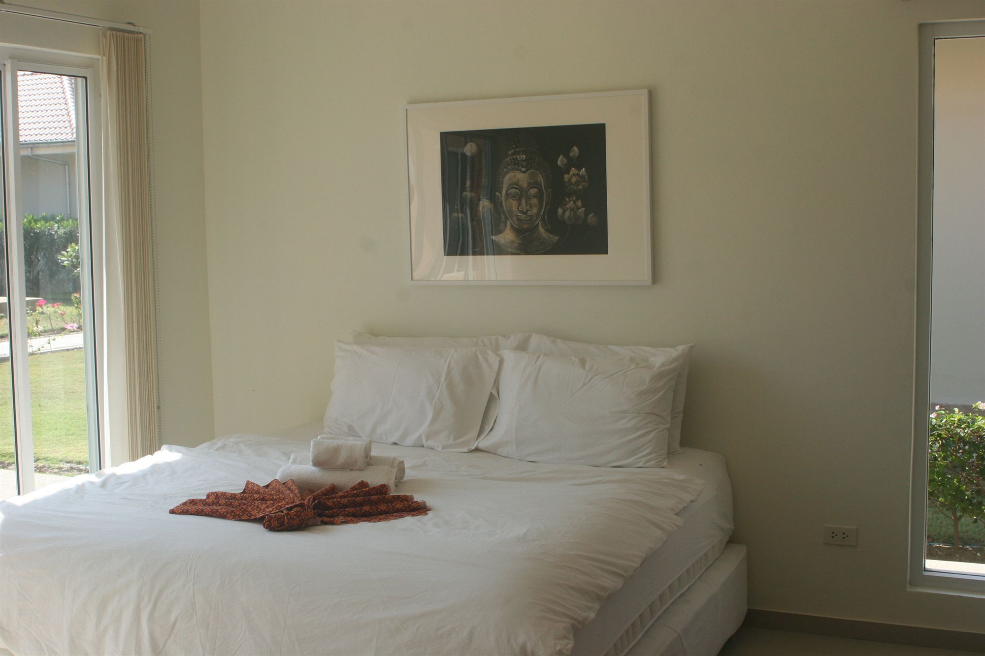 Garden Hills Villa Resort Petchaburi Esterno foto