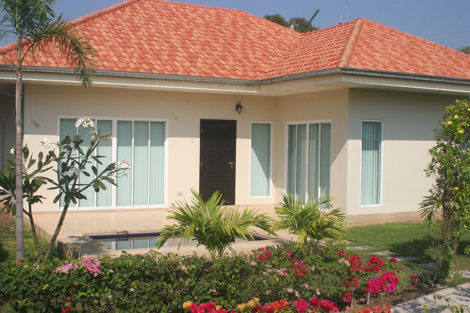 Garden Hills Villa Resort Petchaburi Esterno foto