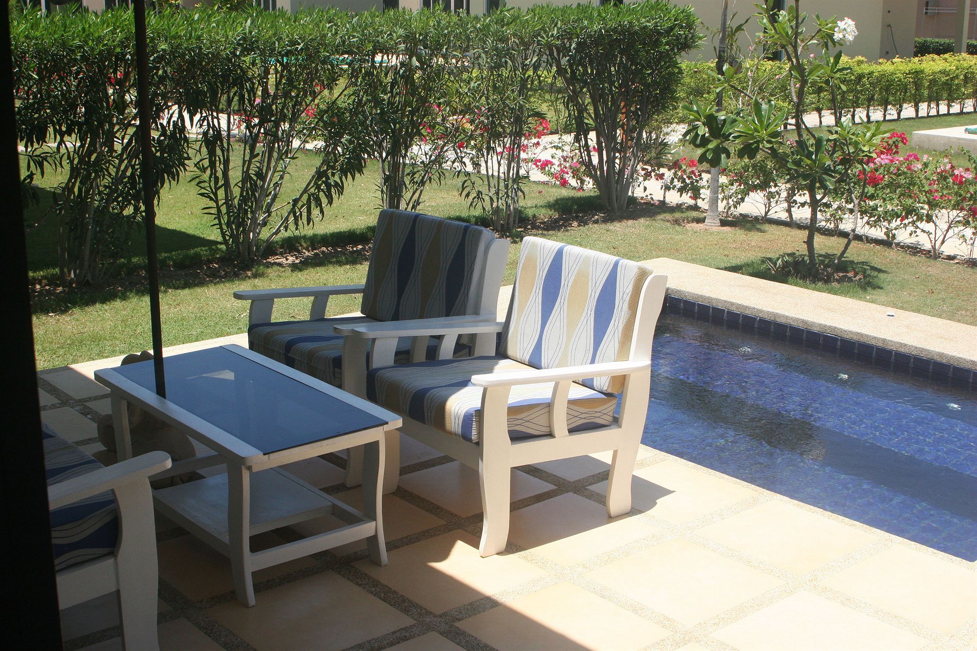 Garden Hills Villa Resort Petchaburi Esterno foto