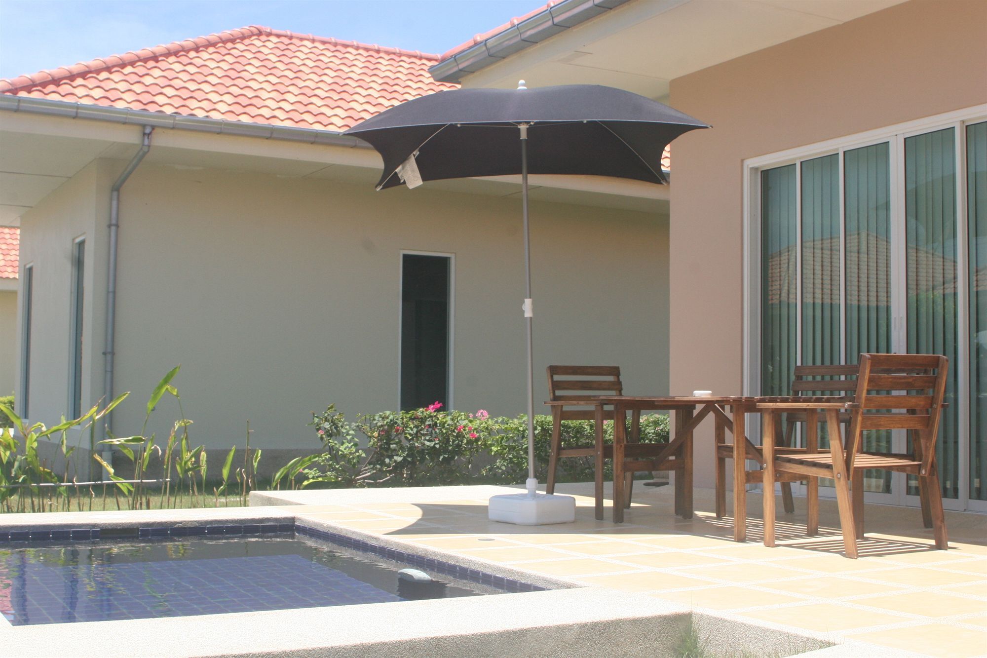 Garden Hills Villa Resort Petchaburi Esterno foto